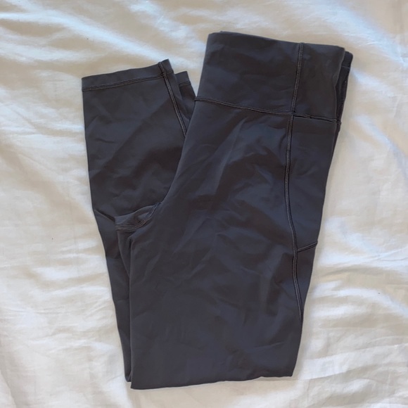 Lululemon Charcoal Gray Cropped Leggings - Picture 1 of 2